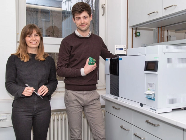 Zwei Mitglieder der neuen HTWK-Nachwuchsforschungsgruppe, Foto: Maximilian Johnson / HTWK Leipzig