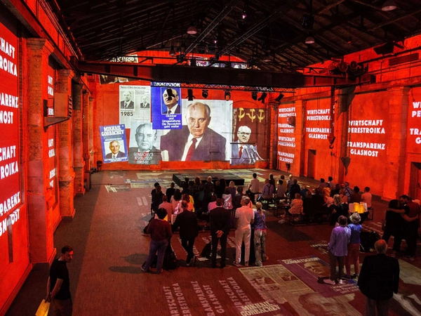 Kunstkraftwerk Leipzig: Leuchtende Freiheit, Foto: Andreas Schmidt