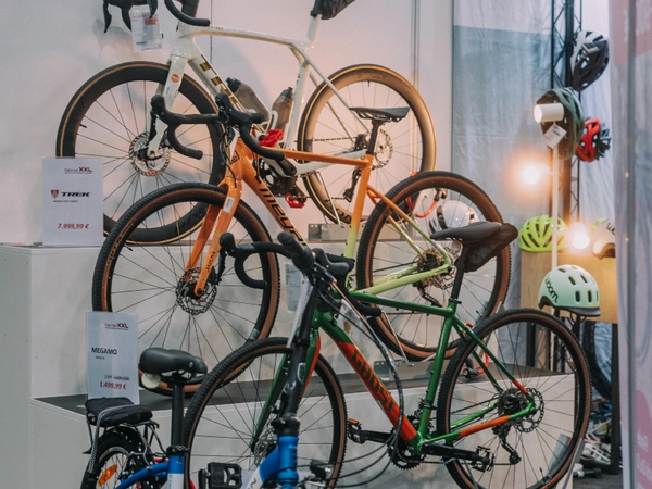 Neues Bike gefällig? Auf der TC Leipzig gibt es unterschiedliche Modelle für jeden Bedarf zu entdecken. Diese können auch direkt vor Ort getestet werden. Foto: Alena Seidel / Messe Stuttgart