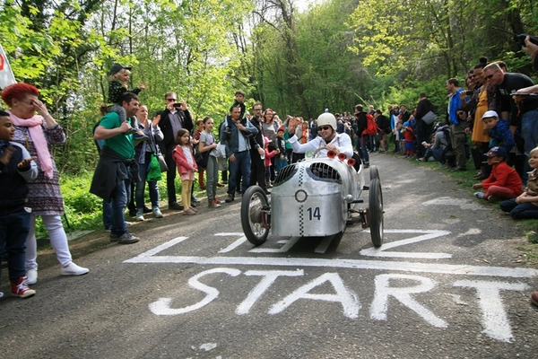 "Automobile Randgruppe" beim Seifenkistenrennen 2016