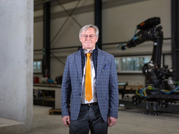 Professor Klaus Holschemacher, Direktor des Instituts für Betonbau der HTWK Leipzig, leitet die EURO MED SEC 4, Foto: Maximilian Johnson / HTWK Leipzig
