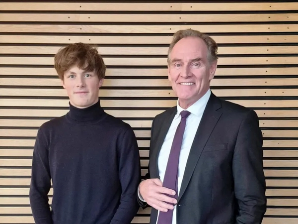 Thomaner Damian Zenker und Oberbürgermeister Burkhard Jung, Foto: Stadt Leipzig