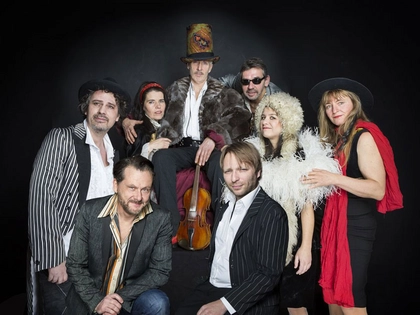Wodka her und Trockenfisch: Das Leschenko- Orchester lädt zum Russenball Wodka her und Trockenfisch: Das Leschenko- Orchester lädt zum Russenball