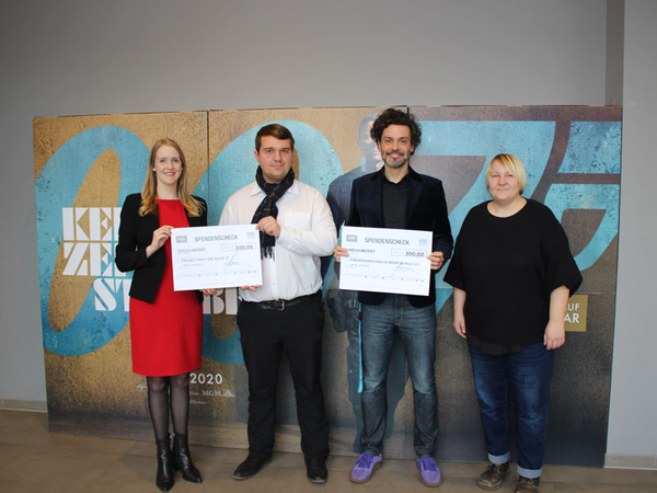 Stefanie Behrends (Centermanagerin Allee-Center), Marc Püschel (Förderverein Max-Klinger-Schule e.V.), Theaterleiter Georg Wehrstedt, Martina Lück (Freizeittreff Wilde 11), Foto: Cineplex