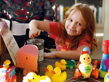 Benefiz-Flohmarkt und Malwettbewerb im Kinderhospiz Bärenherz Leipzig Benefiz-Flohmarkt und Malwettbewerb im Kinderhospiz Bärenherz Leipzig