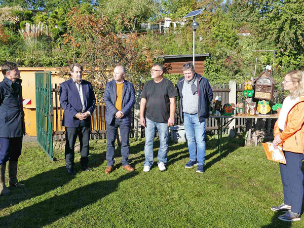 Pressetermin zur Kompostspende an Leipziger Tafelgarten. Foto: Stadtreinigung Leipzig