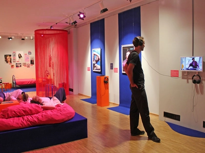 Ausstellung zu queeren Stadtgeschichten aus Leipzig eröffnet