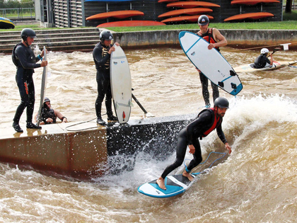 Surf-Special im Kanupark: KANOA Testtour 2024 macht Halt beim 10. XXL-Paddelfestival