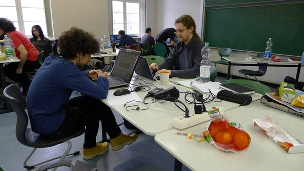 Rauchende Köpfe, Kohlehydrate und Vitamine – die Global Game Jam 2017