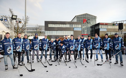 Schlittschuh-Spaß mit den IceFighters Leipzig am Paunsdorf Center Schlittschuh-Spaß mit den IceFighters Leipzig am Paunsdorf Center