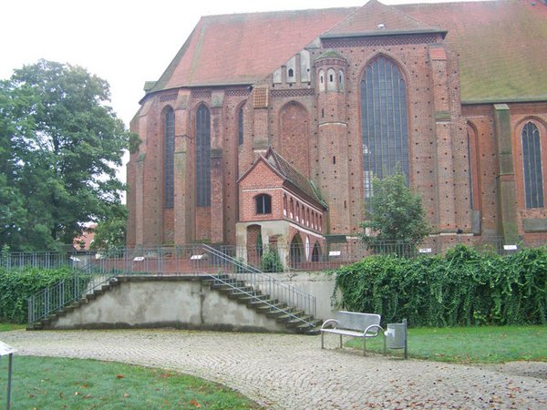 Bad Wilsnack: Schlossplatte und Kirche, Foto: Katzsche