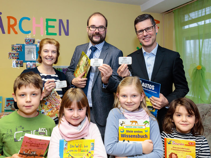 Neuer Leseclub für die 78. Grundschule in Leipzig dank Porsche Neuer Leseclub für die 78. Grundschule in Leipzig dank Porsche