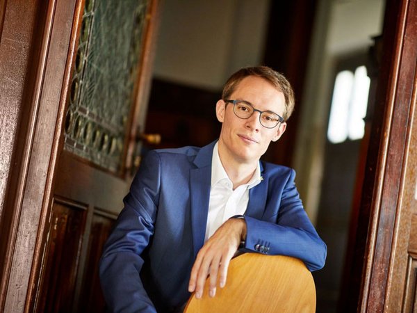 Thomasorganist Johannes Lang, Foto: Tobias Tanzyna