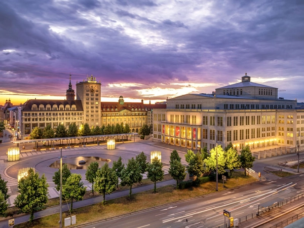 Leipzig: Augustusplatz mit Opernhaus, Foto: Philipp Kirschner