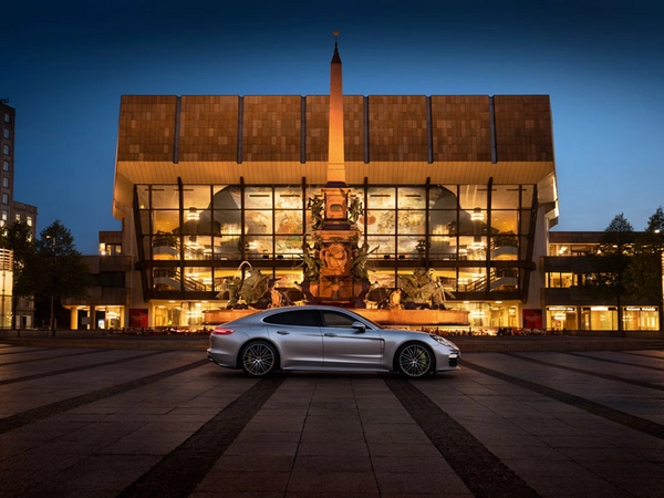Porsche überträgt den Auftritt des Leipziger Gewandhausorchesters live über Panamera-Fahrzeuge, Foto: Porsche AG