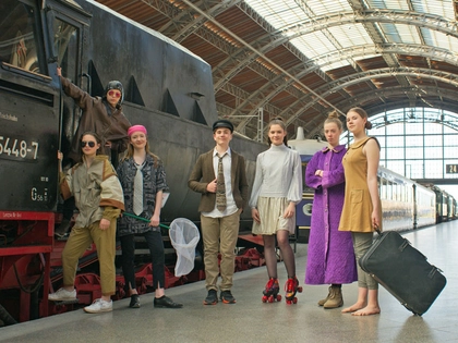 Premiere “In 80 Tagen um die Welt” des gemeinsamen Jugendtheaterprojekt der Cammerspiele Leipzig und des WERK 2 Premiere “In 80 Tagen um die Welt” des gemeinsamen Jugendtheaterprojekt der Cammerspiele Leipzig und des WERK 2