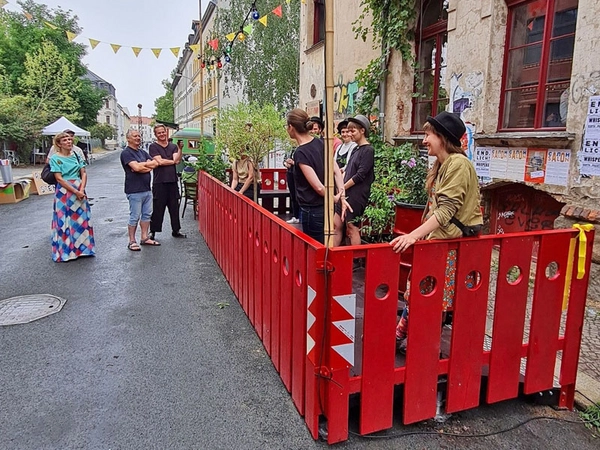 Park(ing) Day mit Programm auf der Kulturinsel vorm Westflügel Leipzig, Foto: Quentin Kügler