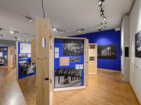 Ausstellungsimpression: MOMENTAUFNAHME Fotoarchiv Mittelmann, Foto: Markus Scholz