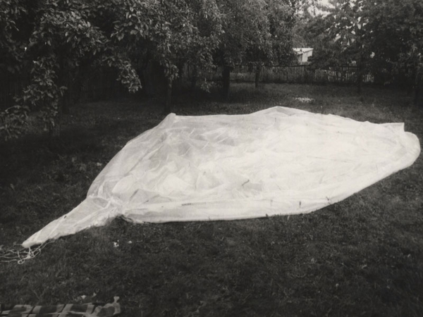 Foto der sichergestellten Ballonhülle aus den Stasi-Unterlagen, Quelle: Bundesarchiv.