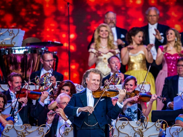 André Rieu beim Konzert in Maastricht, Foto: Passage Kinos