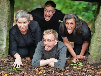 Cammerspiele Leipzig: Improtheater VierVolt lädt zur Weihnachtsshow ein Cammerspiele Leipzig: Improtheater VierVolt lädt zur Weihnachtsshow ein