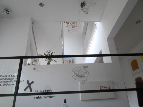 Eingang GfZK, Kinderkamera, Foto: GfZK Leipzig