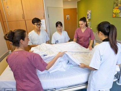 Universitätsklinikum Leipzig begrüßt vietnamesische Pflege-Azubis