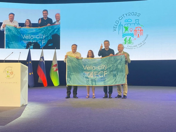 Zoran Janković, Jill Warren (CEO European Cyclists‘ Federation), Thomas Dienberg und Henk Swarttouw (Präsident European Cyclists‘ Federation), Foto: Stadt Leipzig