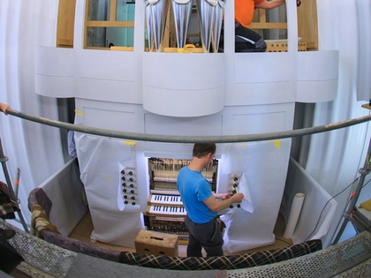 Schwalbennestorgel im Leipziger Paulinum nimmt Gestalt an Schwalbennestorgel im Leipziger Paulinum nimmt Gestalt an