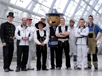 303 junge Handwerkerinnen und Handwerker erhalten ihre Gesellenbriefe