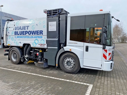 Testfahrt mit Wasserstoff-Kehrmaschine bei der Stadtreinigung Leipzig