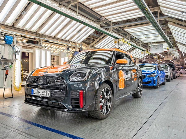 Im BMW Werk Leipzig rollt neben „voll elektrisch“ auch „voll a cappella“ vom Band, Foto: a cappella e.V.