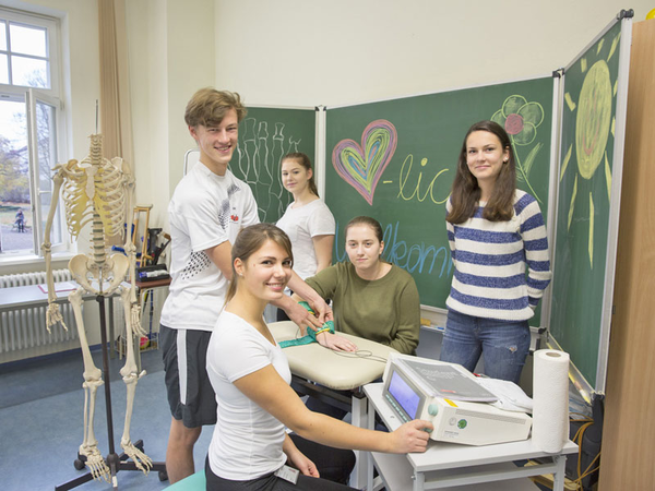 Am 25. März 2023 lädt die Medizinische Berufsfachschule des UKL ein zu einem Tag der offenen Tür. Foto: Stefan Straube / UKL