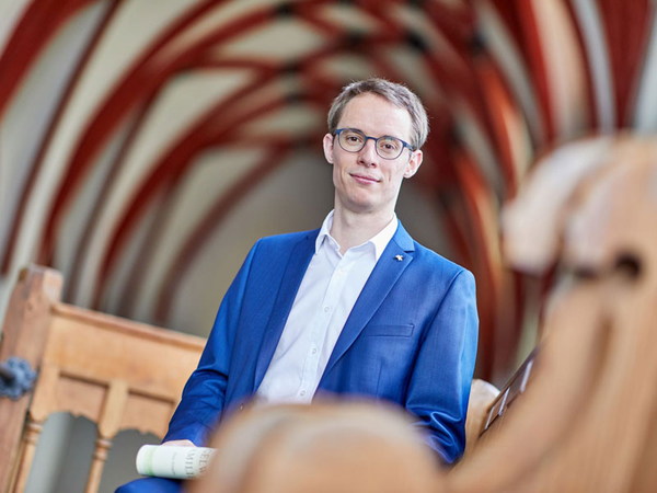 Thomasorganist Johannes Lang, Foto: Tobias Tanzyna