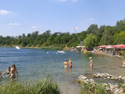 Wakeboard- und Wasserskianlage Wakeboard- und Wasserskianlage