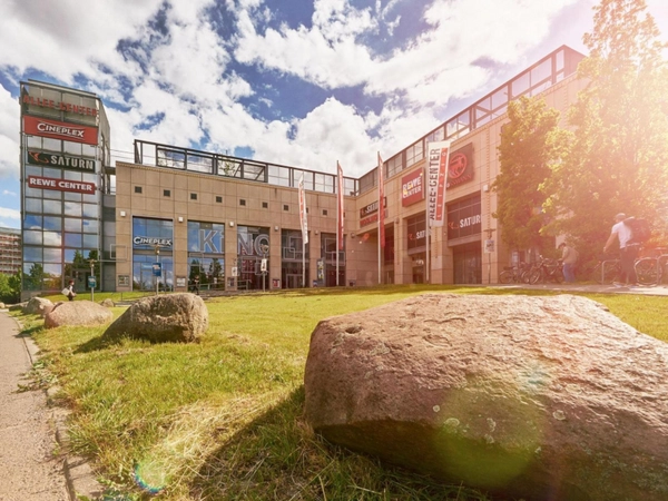 UKL-Blutbank freut sich auf Lebensretter: Vom 21. bis 25. Juli 2026 Blut im Allee-Center Leipzig spenden und Kino-Gutschein als Dankeschön erhalten! Foto: Allee-Center Leipzig