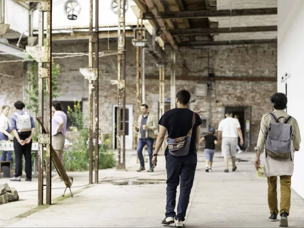 Franz-Flemming-Straße 25 – Glasfabrik, Zentrum für Urbanismus, Foto: Jana Isabella Luck