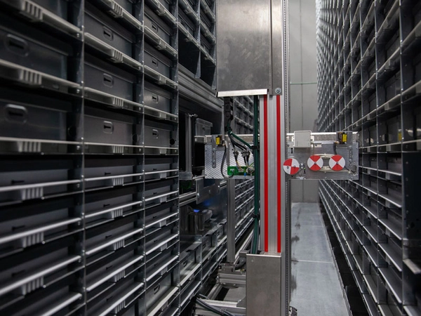 Der Tresorinnenraum mit eingebauter Robotik. Bildrechte: Trisor GmbH, Foto: Franziska Freiwald