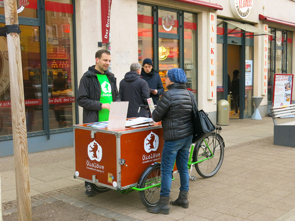 ÖKOLÖWEN mit Informationsständen in Leipzig, Foto: Ökolöwe
