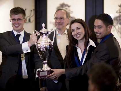 MBA-Studenten der HHL sind Verhandlungsweltmeister