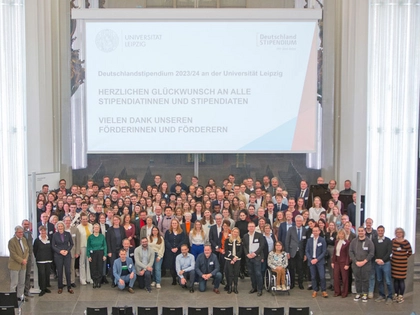 Universität Leipzig vergibt 141 Deutschlandstipendien Universität Leipzig vergibt 141 Deutschlandstipendien