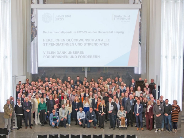 Bei der Stipendienfeier am 16. November 2023 konnten sich die Förderer und ihre Stipendiat:innen persönlich kennenlernen. Foto: Stefan Hoyer