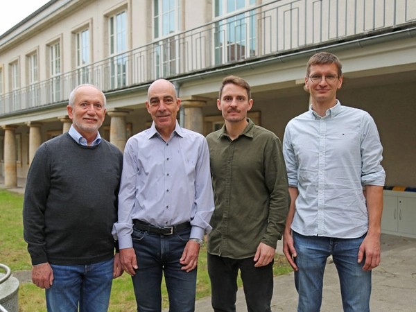 Geotechniker der HTWK Leipzig: (v. l.:) Prof. Said Al-Akel, Prof. Ralf Thiele, Bénédict Löwe und Dr.-Ing. Alexander Knut, Foto: Dr. Franziska Böhl / HTWK Leipzig