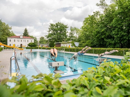 Planschen mit viel Abstand: Leipzigs Freibäder starten in die Saison