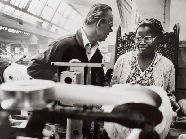 Mosambikanische Vertragsarbeiterin in der Leipziger Wollkämmerei, 1982, Foto: Staatsarchiv Leipzig