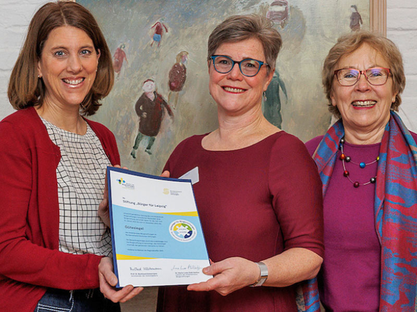 Das Gütesiegel belegt die Professionalität und Vertrauenswürdigkeit. Foto: Jule Halsinger
