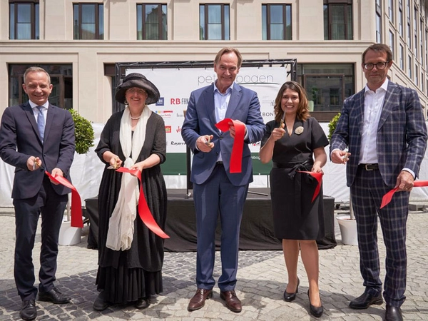 Feierliche Eröffnungszeremonie am Burgplatz, Foto: W&R IMMOCOM / Tom Dachs