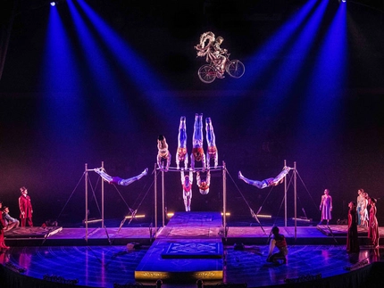 Cirque du Soleil: Corteo Cirque du Soleil: Corteo
