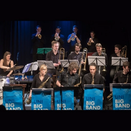 Unibigband Leipzig auf der Bühne der naTo