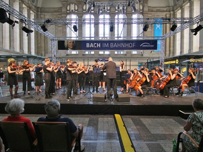 BachSpiele verwandelten die Osthalle des Hauptbahnhofes in einen Konzertsaal